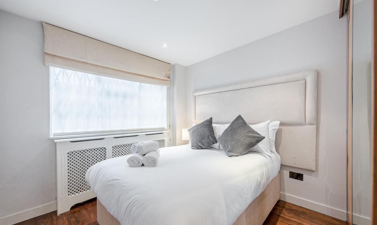 Elegant Ground Floor Apartment With Ac In Knightsbridge Steps Away From Harrods 伦敦 外观 照片