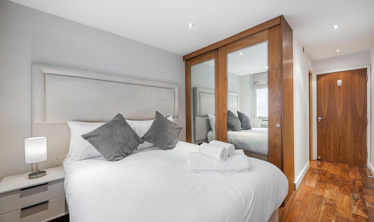Elegant Ground Floor Apartment With Ac In Knightsbridge Steps Away From Harrods 伦敦 外观 照片
